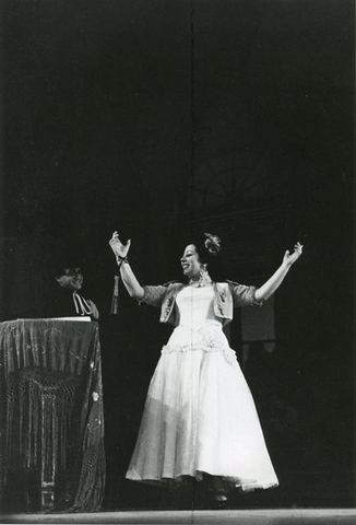 Il Barbiere di Siviglia, Gioachino Rossini. San Francisco Opera, 1953. Photographer: Robert Lackenbach/San Francisco Opera.