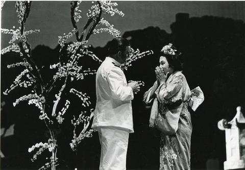 Madama Butterfly, Giacomo Puccini. San Francisco Opera, 1961. Photographer: Unknown/San Francisco Opera.