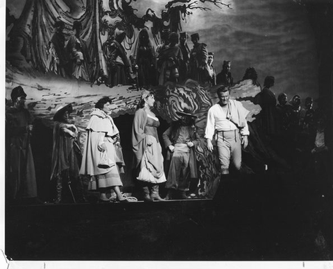 Carmen, Georges Bizet. San Francisco Opera, 1959. Photographer: Bill Cogan/San Francisco Opera.