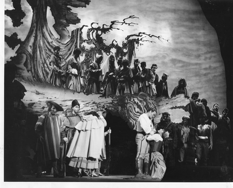 Carmen, Georges Bizet. San Francisco Opera, 1959. Photographer: Bill Cogan/San Francisco Opera.