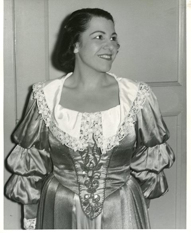 Lucia di Lammermoor, Gaetano Donizetti. San Francisco Opera, 1954. Photographer: Lillian Bauer/San Francisco Opera.