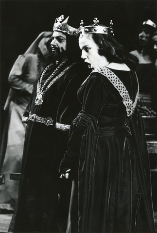 Macbeth, Giuseppe Verdi. San Francisco Opera, 1955. Photographer: Robert Lackenbach/San Francisco Opera.