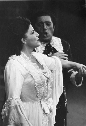 Don Giovanni, Wolfgang Amadeus Mozart. San Francisco Opera, 1955. Photographer: Robert Lackenbach/San Francisco Opera.