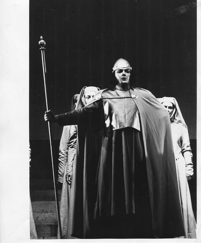 Lohengrin, Richard Wagner. San Francisco Opera, 1955. Photographer: Robert Lackenbach/San Francisco Opera.