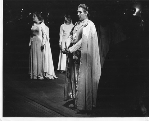 Lohengrin, Richard Wagner. San Francisco Opera, 1955. Photographer: Robert Lackenbach/San Francisco Opera.