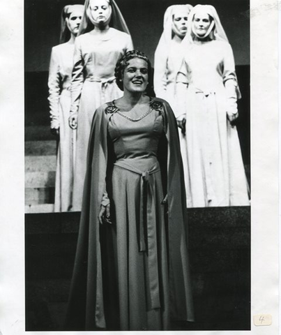 Lohengrin, Richard Wagner. San Francisco Opera, 1955. Photographer: Robert Lackenbach/San Francisco Opera.