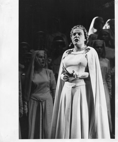 Lohengrin, Richard Wagner. San Francisco Opera, 1955. Photographer: Robert Lackenbach/San Francisco Opera.