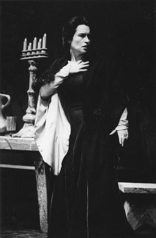 Francesca da Rimini, Riccardo Zandonai. San Francisco Opera, 1956. Photographer: Robert Lackenbach/San Francisco Opera.