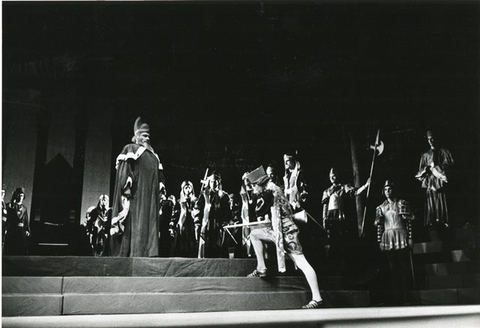 Simon Boccanegra, Giuseppe Verdi. San Francisco Opera, 1956. Photographer: Robert Lackenbach/San Francisco Opera.