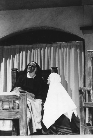 Dialogues des Carmélites, Francis Poulenc. San Francisco Opera, 1957. Photographer: Robert Lackenbach/San Francisco Opera.