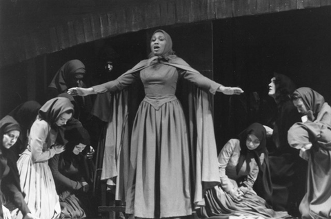 Dialogues des Carmélites, Francis Poulenc. San Francisco Opera, 1957. Photographer: Robert Lackenbach/San Francisco Opera.