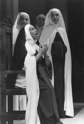 Dialogues des Carmélites, Francis Poulenc. San Francisco Opera, 1957. Photographer: Robert Lackenbach/San Francisco Opera.