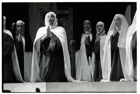 Dialogues des Carmélites, Francis Poulenc. San Francisco Opera, 1957. Photographer: Robert Lackenbach/San Francisco Opera.