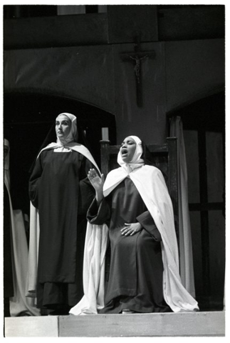 Dialogues des Carmélites, Francis Poulenc. San Francisco Opera, 1957. Photographer: Robert Lackenbach/San Francisco Opera.