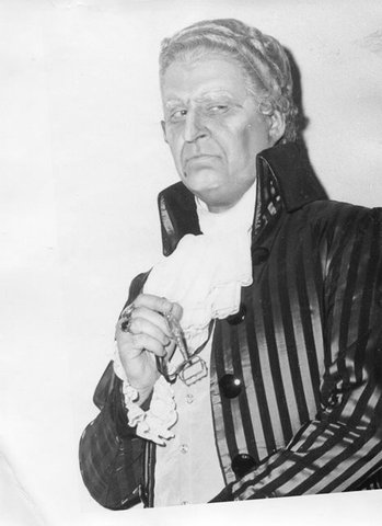 Così fan tutte, Wolfgang Amadeus Mozart. San Francisco Opera, 1957. Photographer: Maria Jeanette/San Francisco Opera.