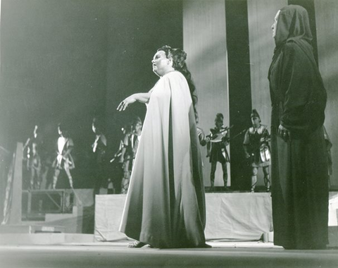 Médée, Luigi Cherubini. San Francisco Opera, 1958. Photographer: Bill Cogan/San Francisco Opera.