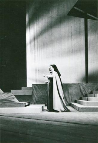 Médée, Luigi Cherubini. San Francisco Opera, 1958. Photographer: Bill Cogan/San Francisco Opera.