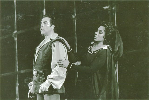 Il Trovatore, Giuseppe Verdi. San Francisco Opera, 1958. Photographer: Bill Cogan/San Francisco Opera.