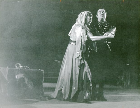 Il Trovatore, Giuseppe Verdi. San Francisco Opera, 1958. Photographer: Bill Cogan/San Francisco Opera.