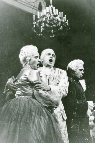 Manon, Jules Massenet. San Francisco Opera, 1958. Photographer: Bill Cogan/San Francisco Opera.