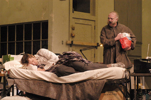 Rodney Gilfry (Faust), Chris Merritt (Mephistopheles), Doktor Faust, Ferruccio Busoni. San Francisco Opera, 2003-04. Photographer: Larry Merkle/San Francisco Opera.