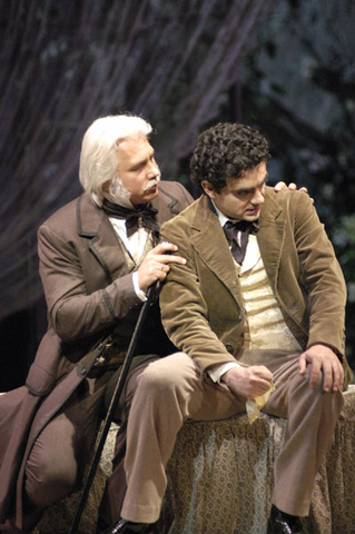 Dmitri Hvorostovsky (Giorgio Germont), Rolando Villazón (Alfredo), La Traviata, Giuseppe Verdi. San Francisco Opera, 2004-05. Photographer: Larry Merkle/San Francisco Opera.