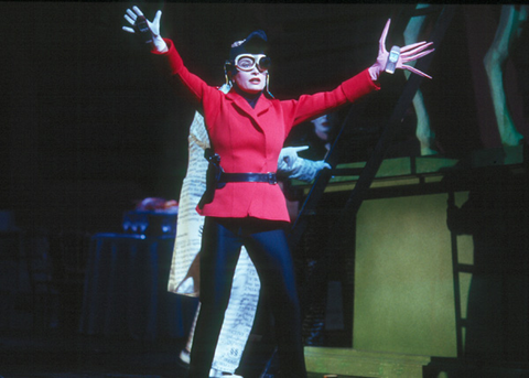 Caroline Stein (Gepopo), John Duykers (White Politician), Le Grand Macabre, György Ligeti. San Francisco Opera, 2004-05. Photographer: Ken Friedman/San Francisco Opera.