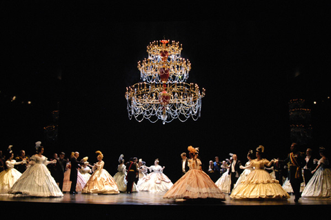 Ballet, Chorus, Eugene Onegin, Pyotr Ilyich Tchaikovsky. San Francisco Opera, 2004-05. Photographer: Larry Merkle/San Francisco Opera.