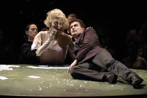 Hanna Schwarz (The Countess), Misha Didyk (Gherman), Ensemble, Pikovaya Dama, Pyotr Ilyich Tchaikovsky. San Francisco Opera, 2004-05. Photographer: Larry Merkle/San Francisco Opera.