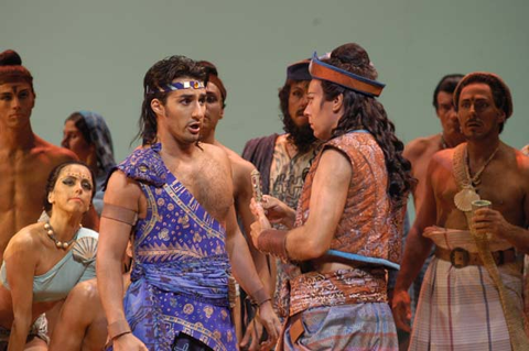 Charles Castronovo (Nadir), William Dazeley (Zurga), Chorus, Les Pêcheurs de Perles, Georges Bizet. San Francisco Opera, 2004-05. Photographer: Larry Merkle/San Francisco Opera.