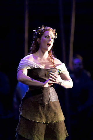 Catherine Naglestad (Norma), Norma, Vincenzo Bellini. San Francisco Opera, 2005-06. Photographer: Terrence McCarthy/San Francisco Opera.