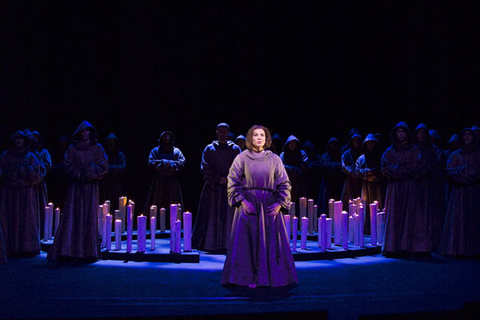 Andrea Gruber (Leonora), Chorus, La Forza del Destino, Giuseppe Verdi. San Francisco Opera, 2005-06. Photographer: Terrence McCarthy/San Francisco Opera.