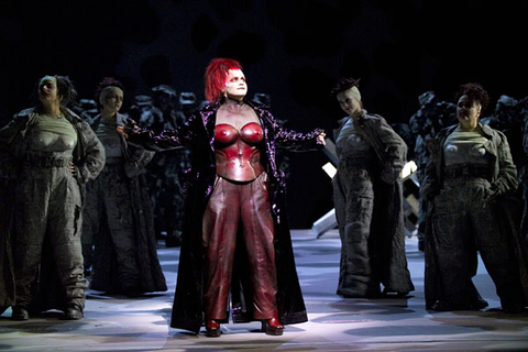 Jill Grove (Preziosilla), Chorus, Supernumeraries, La Forza del Destino, Giuseppe Verdi. San Francisco Opera, 2005-06. Photographer: Terrence McCarthy/San Francisco Opera.