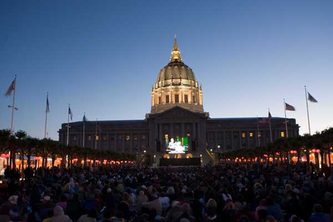 Simulcast, May 27, 2006 broadcast to San Francisco's Civic Center Plaza for a crowd of 8,000, Madama Butterfly, Giacomo Puccini. San Francisco Opera, 2005-06. Photographer: Drew Altizer/San Francisco Opera.