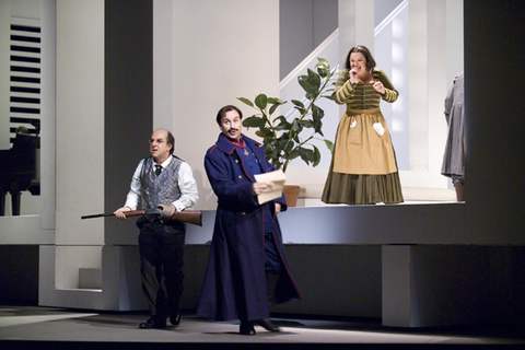 Bruno de Simone (Doctor Bartolo), John Osborn (Count Almaviva), Catherine Cook (Berta), Il Barbiere di Siviglia, Gioachino Rossini. San Francisco Opera, 2006-07. Photographer: Terrence McCarthy/San Francisco Opera.