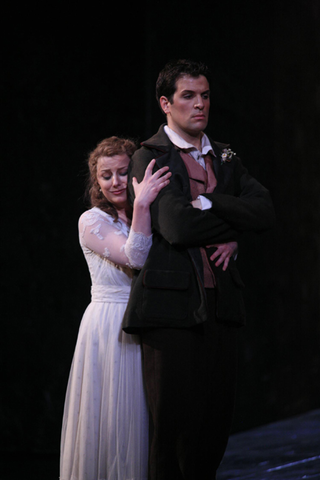 Claudia Mahnke (Zerlina), Luca Pisaroni (Masetto), Don Giovanni, Wolfgang Amadeus Mozart. San Francisco Opera, 2006-07. Photographer: John Lee/San Francisco Opera.