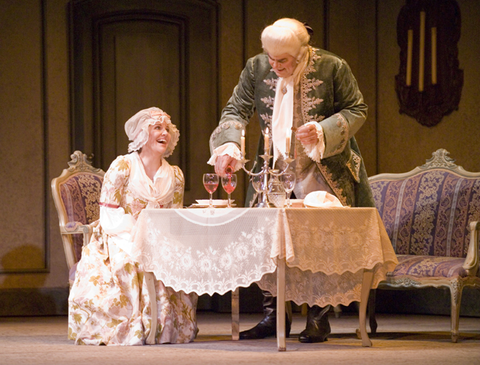 Joyce DiDonato (Octavian), Kristinn Sigmundsson (Baron Ochs), Der Rosenkavalier, Richard Strauss. San Francisco Opera, 2006-07. Photographer: Terrence McCarthy/San Francisco Opera.