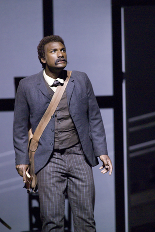 Noah Stewart (T. Morris Chester), Appomattox, Philip Glass. San Francisco Opera, 2007-08. Photographer: Terrence McCarthy/San Francisco Opera.