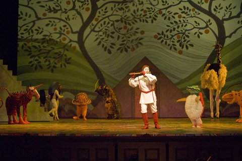 Chad Freeburg (Tamino), Ensemble, The Magic Flute for Families, Wolfgang Amadeus Mozart. San Francisco Opera, 2007-08. Photographer: Terrence McCarthy/San Francisco Opera.