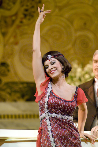 Angela Gheorghiu (Magda), La Rondine, Giacomo Puccini. San Francisco Opera, 2007-08. Photographer: Terrence McCarthy/San Francisco Opera.