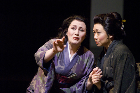 Patricia Racette (Cio-Cio-San), Zheng Cao (Suzuki), Madama Butterfly, Giacomo Puccini. San Francisco Opera, 2007-08. Photographer: Terrence McCarthy/San Francisco Opera.