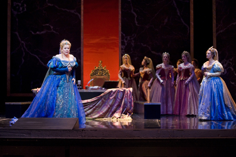 Ruth Ann Swenson (Ginevra), Chorus, Ariodante, George Frideric Handel. San Francisco Opera, 2007-08. Photographer: Terrence McCarthy/San Francisco Opera.