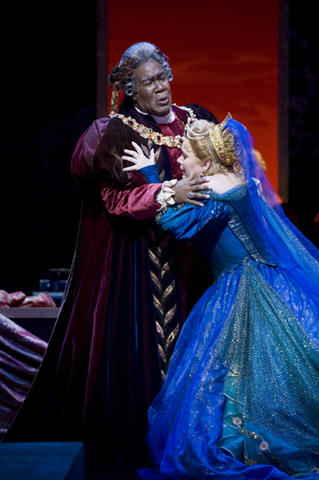 Eric Owens (King of Scotland), Ruth Ann Swenson (Ginevra), Ariodante, George Frideric Handel. San Francisco Opera, 2007-08. Photographer: Terrence McCarthy/San Francisco Opera.