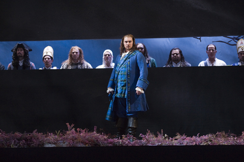 Gabriele Viviani (Enrico), Chorus, Lucia di Lammermoor, Gaetano Donizetti. San Francisco Opera, 2007-08. Photographer: Terrence McCarthy/San Francisco Opera.