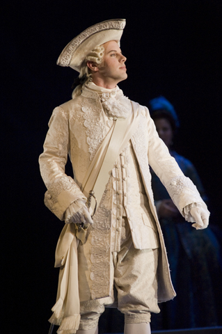 Andrew Bidlack (Arturo), Lucia di Lammermoor, Gaetano Donizetti. San Francisco Opera, 2007-08. Photographer: Terrence McCarthy/San Francisco Opera.