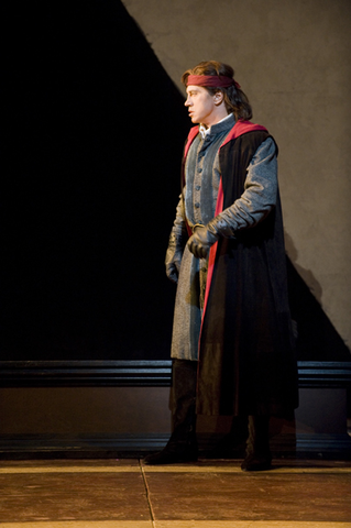 Dimitri Hvorostovosky (Simon Boccanegra), Simon Boccanegra, Giuseppe Verdi. San Francisco Opera, 2008-09. Photographer: Terrence McCarthy/San Francisco Opera.