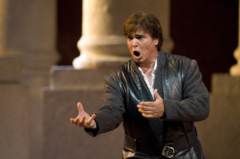 Marcus Haddock (Gabriele Adorno), Simon Boccanegra, Giuseppe Verdi. San Francisco Opera, 2008-09. Photographer: Terrence McCarthy/San Francisco Opera.