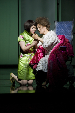 Zheng Cao (Ruth Young Kamen), Ning Liang (LuLing Liu Young), The Bonesetter's Daughter, Stewart Wallace. San Francisco Opera, 2008-09. Photographer: Terrence McCarthy/San Francisco Opera.