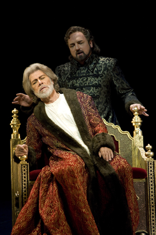 Samuel Ramey (Boris), John Uhlenhopp (Prince Shuisky), Boris Godunov, Modest Petrovich Mussorgsky. San Francisco Opera, 2008-09. Photographer: Terrence McCarthy/San Francisco Opera.