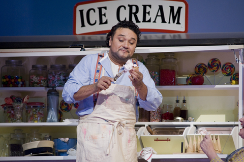 Ramón Vargas (Nemorino), L'Elisir d'Amore, Gaetano Donizetti. San Francisco Opera, 2008-09. Photographer: Terrence McCarthy/San Francisco Opera.